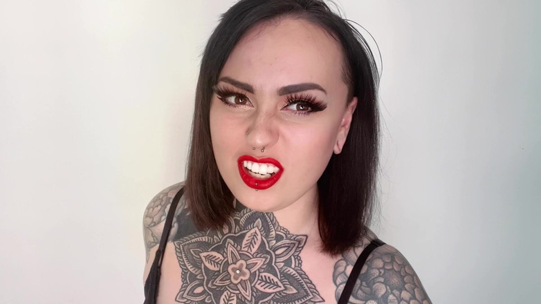 Miss Valentina: Înșală-ți domme-ul