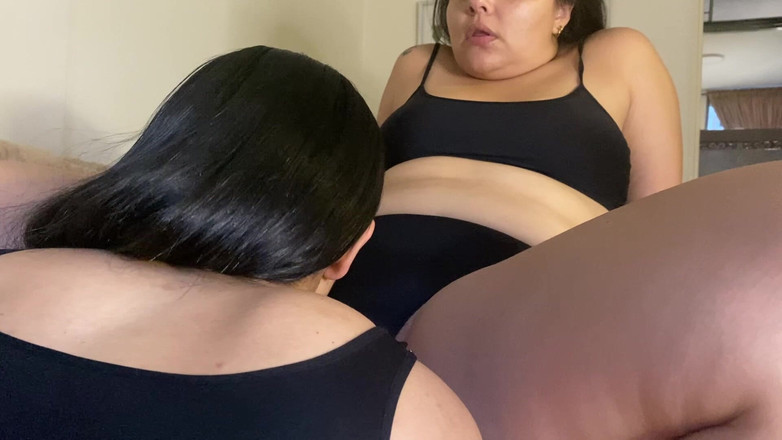 MeliMack: Můj nejlepší přítel jí moji kundičku mokrou, dokud nepřijdu