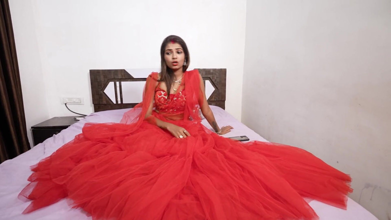 SEXYBHABHIX: India desi chica festejó su noche de bodas