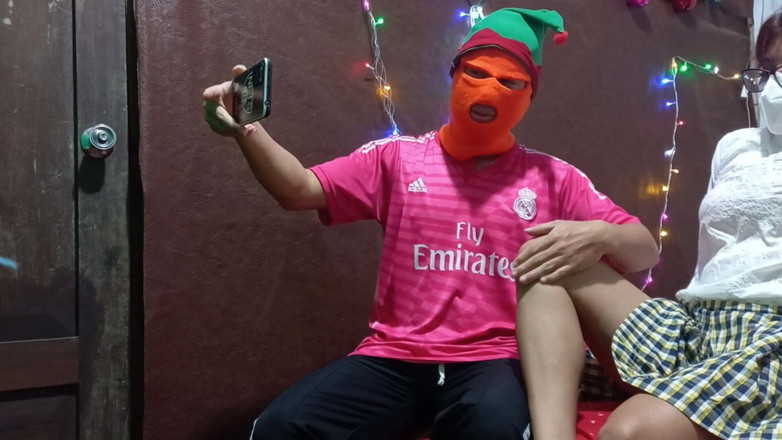 Martin13: Weihnachten und sex!! Stiefvater verspricht stieftochter ein großes geschenk und...