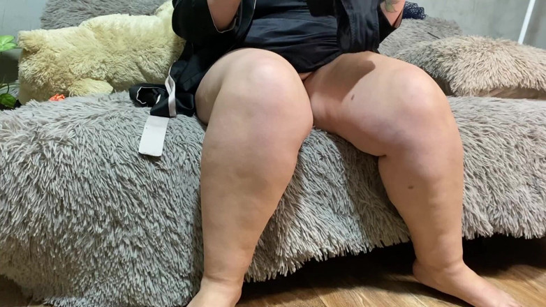 Elena: Little secret of my big pussy