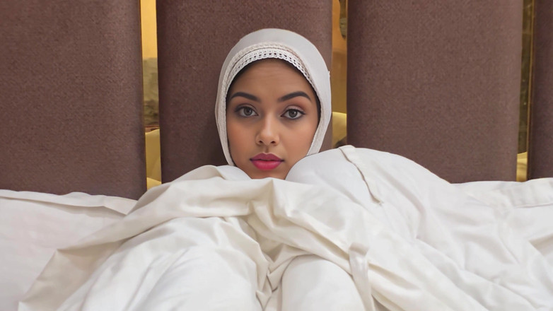 YoursAnanya: Hintli Müslüman tesettürlü üvey khala üvey oğlu tarafından sikişiyor güzel üvey teyze seks...