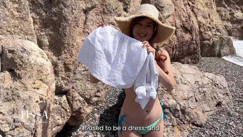 Lissa Brown: Vlog Lissa Brown Goes to a Nudist Beach to Film...