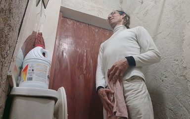 Raba erre elle: Když jsem tě viděla, zamkla jsem se a ejakulovala: Raba...