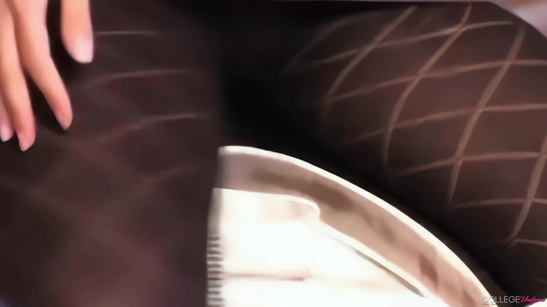 College Uniform: Більше школярки за лаштунками за участю Лілі С