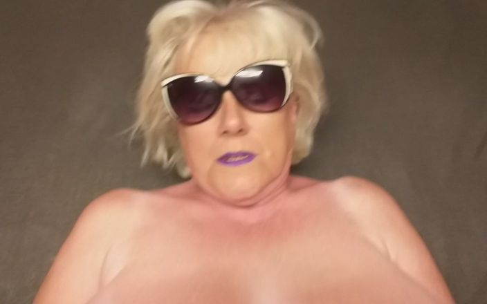 PureVicky66: Grandma Wants the Cock