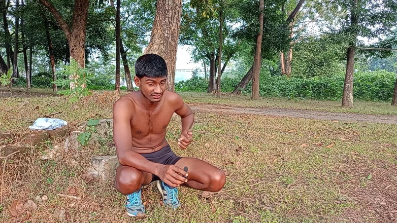 LinearOrnament35: Vaše sip cvičení nech dívku ve vašem klíně