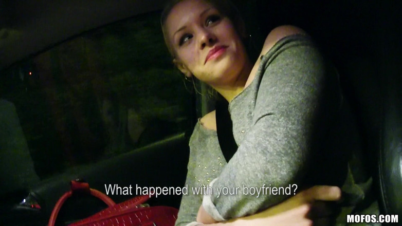 Stranded Teens: Stranded teens - la bionda russa lola taylor succhia il suo...