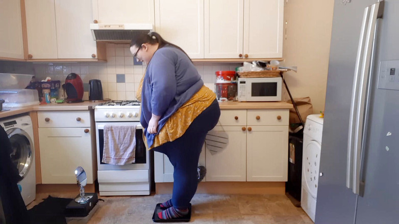 SSBBWLadyBrads: SSbbw 称量 2021 年 4 月的结果