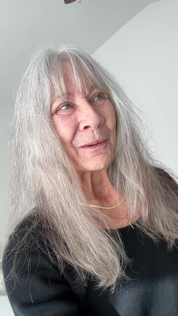 Leilani Lei: Bonjour