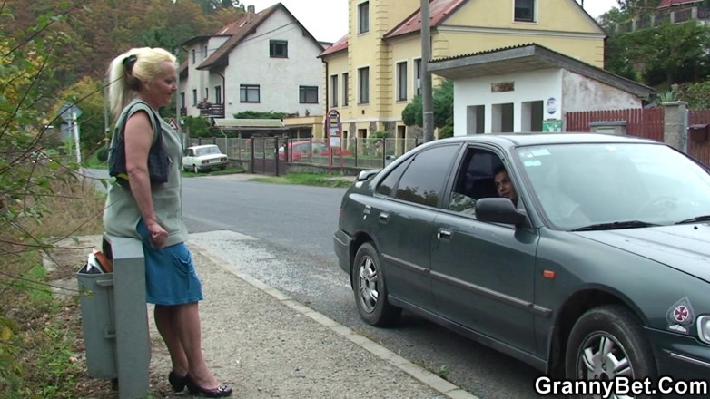 Granny Sluts: Raunchy rural granny creamed