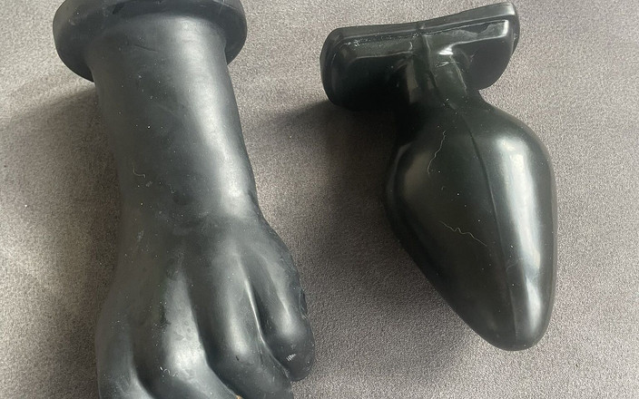 Whore Lana Foxx: Lana大假阳具肛交