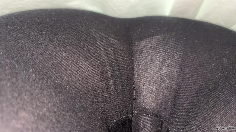 GassyKat: Niederländischer ofen aus der hölle: schwarze leggings furz-falle