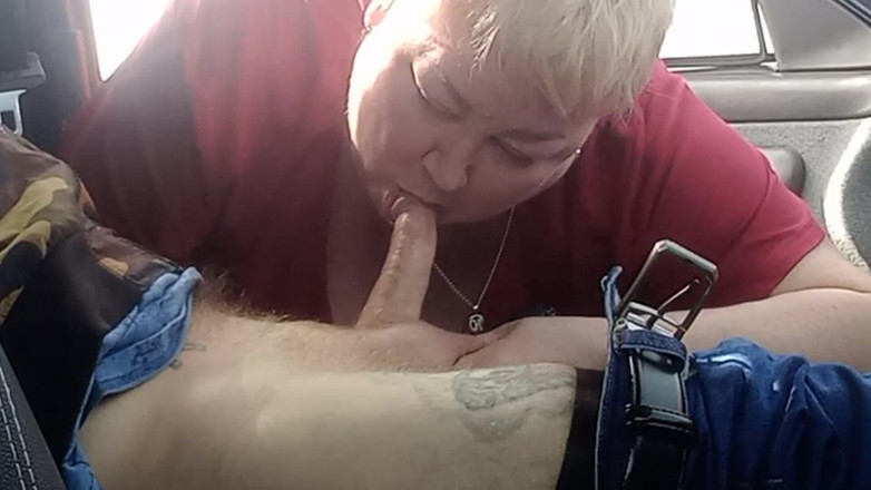 Zona901: Am parte de plăcere de la un prieten în mașină, de...