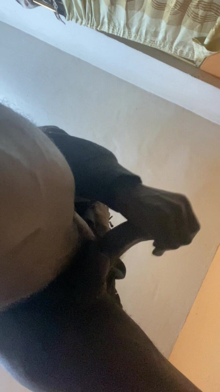 Slimniqqa: BBCのタッグティーンがオナニー