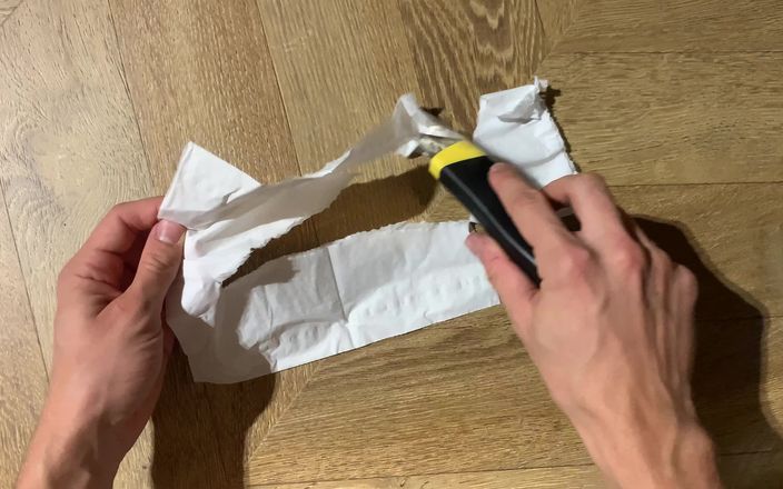 Mathifys: ASMR cutting tissue