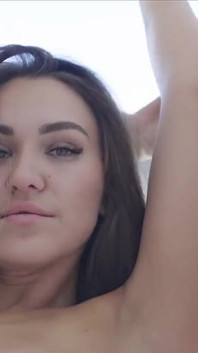 Due De- Merida Sat Video Di Nudo Mentre Si Masturba Da Sola