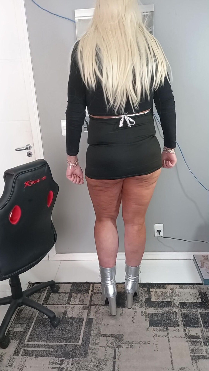 Sexy ass CDzinhafx: Můj sexy zadek v minisukni