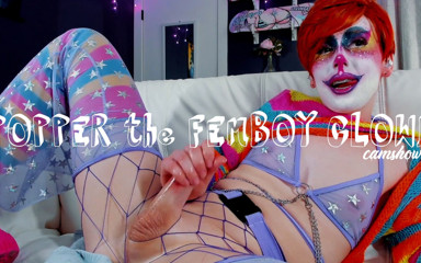 Shiri Allwood: Poppr le femboy clown camshow
