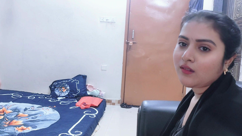 Your-Eshita: Awek tailor datang ke rumah saya dan mengajar saya cara...