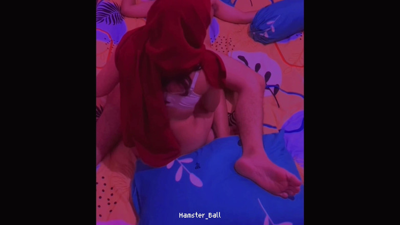 Hamster_Ball: Czerwony hidżab zawstydzony dla Dick Blowjob