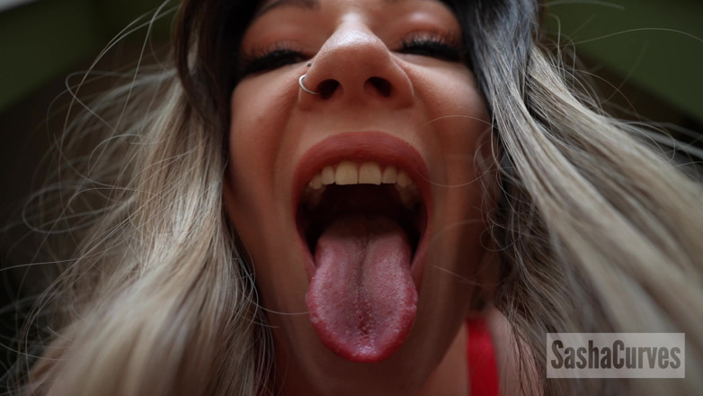 Sasha Curves: Giantess Game 2