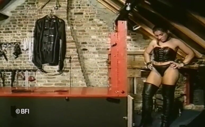 House of lords and mistresses in the spanking zone: Hamba studio pancutan dalam studio