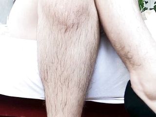 Antichristrix: Lotioning my hairy legs