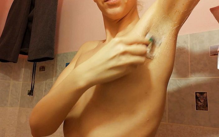Cute Blonde 666: Shaving off my hairy armpits
