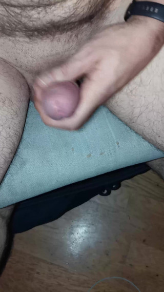 EZTUGA: Mani muncrat keras lemas