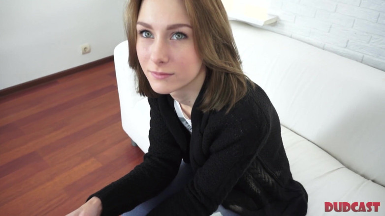 Dud Cast: Experienced Cameraman Fucks Teens Vol.4