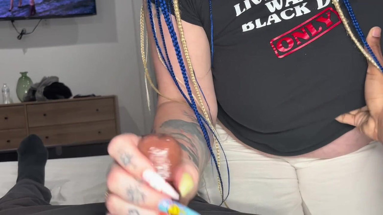 Cory Strokes: Livie Blainn Memerah Cory Mengusap Semasa Membaca