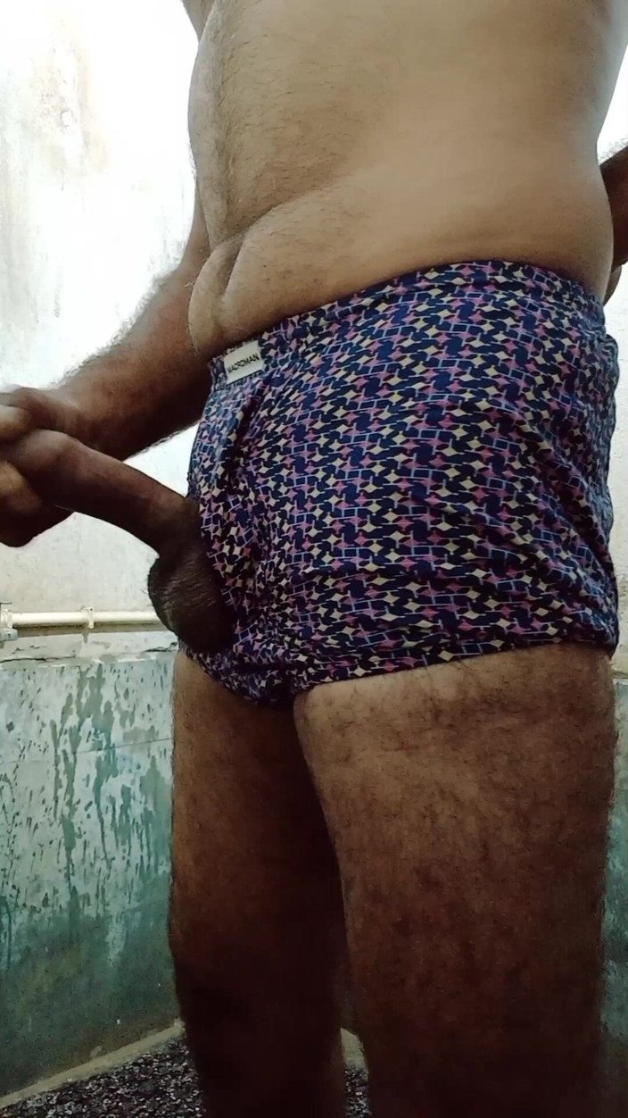 siyasingerporn: Max Roy Full Bath