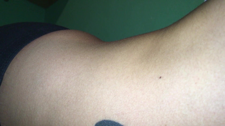 Idmir Sugary: 少女肚子的声音