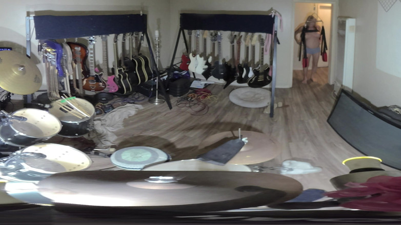 Lizzy Yum: Lizzy yum sd aralık 2025 sahne arkasında post op transeksüel salıncakta...