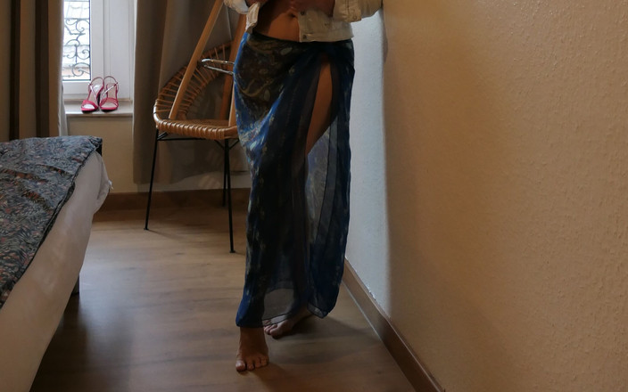 Selena701: 美しいブロンドの素人成熟した妻がセックスゲームを楽しむ