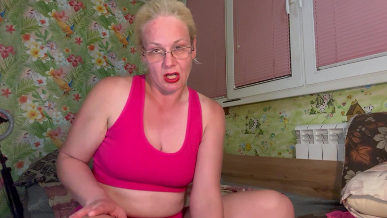 Putarankahotmilf: Dumbbell Lift, Bitseps Fetish, Beg for Cum