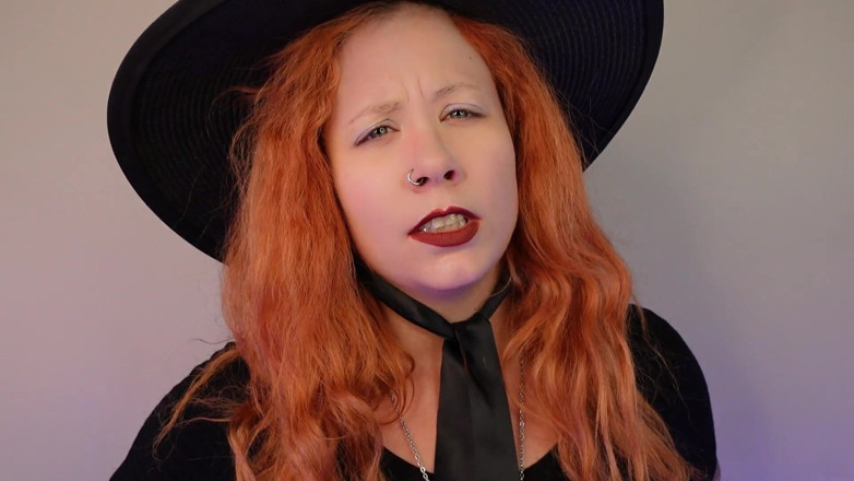 Deanna deadly: La maledizione della ex fidanzata ti trasforma in una trasformazione...