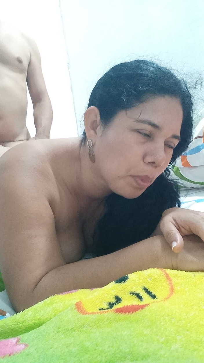 Valkyrie and Luigy Couple: Moje děvka přítelkyně miluje sát moje koule, hluboké hrdlo a...