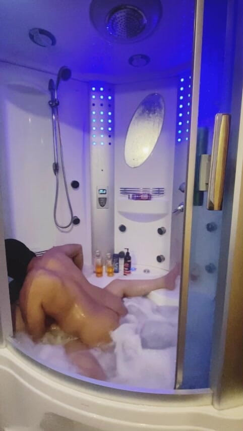 Six my and wife: Arabisch heiß