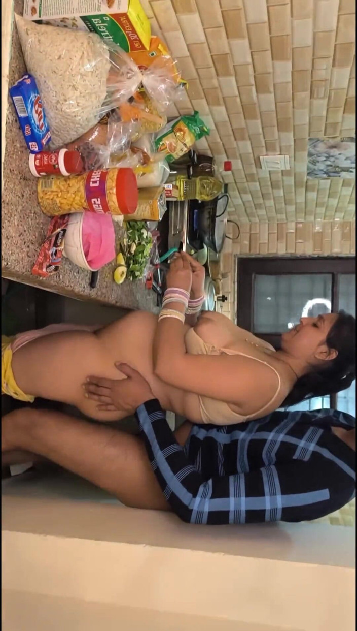 pujaprem: 섹시하고 섹시하게 변하는 조용한 주방