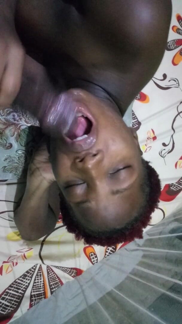 Mastermeat1: 隔离无聊，所以我吮吸我最好的朋友的大鸡巴并吞下他的精液 - mastermeat1