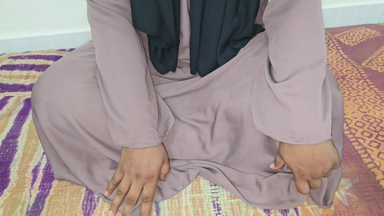BD_X_HUB: 友達の美しい継母とセックスして、彼女の中に射精しました