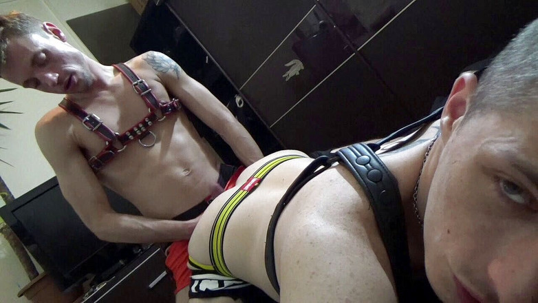 Gaybareback: Fabien šuká bez sedla Alex Morgan