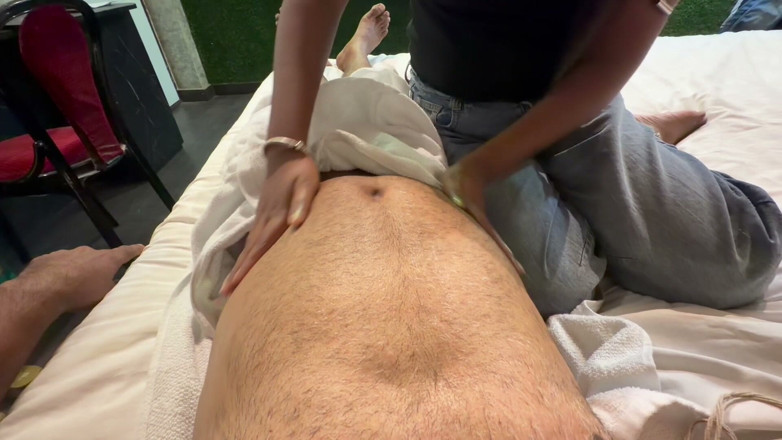 SMITAWORLD: Domácí desi indická krémová masáž těla s Desi Bhabi