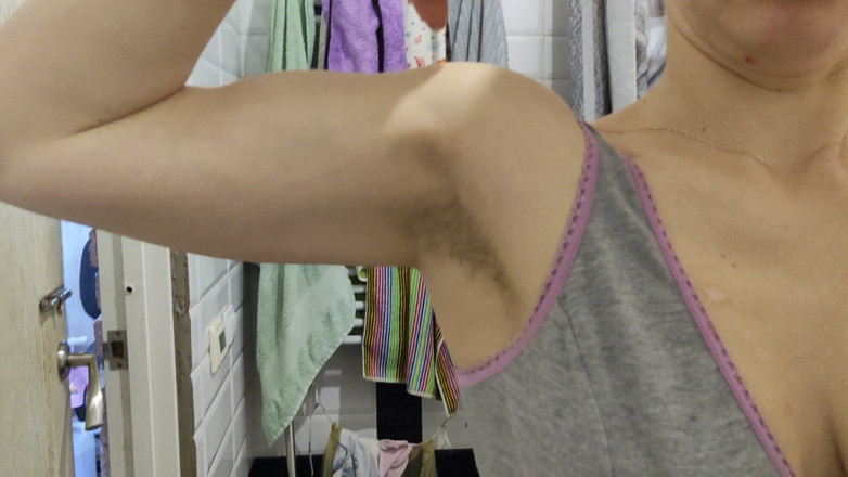 Risky Hairy Couple: Awek besar berotot fleksibel