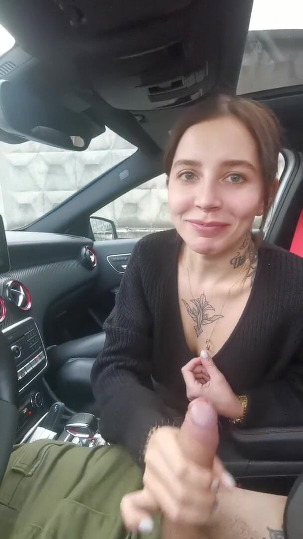 Ghomestory: Fucked in the mouth in the car!
