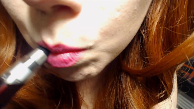 Scarlet Vixen: Roșcată care fumează (wmv)