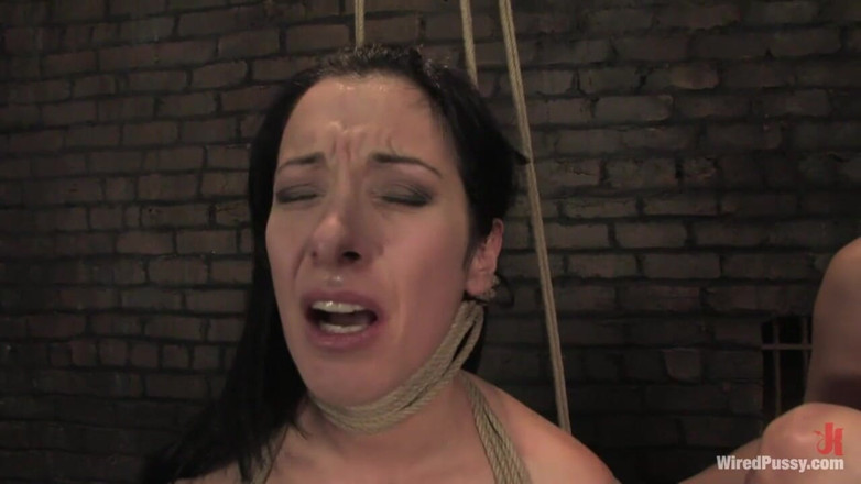Wired Pussy by Kink: Maitresse Madeline Makes Her Debut at Wiredpussy