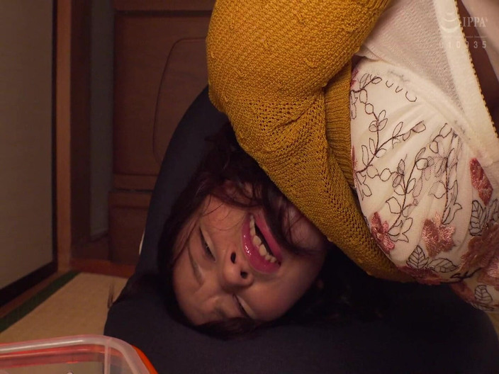 Vulture: 16 pięknych milf wypróbowuje niektóre ze swoich ulubionych zabawek erotycznych